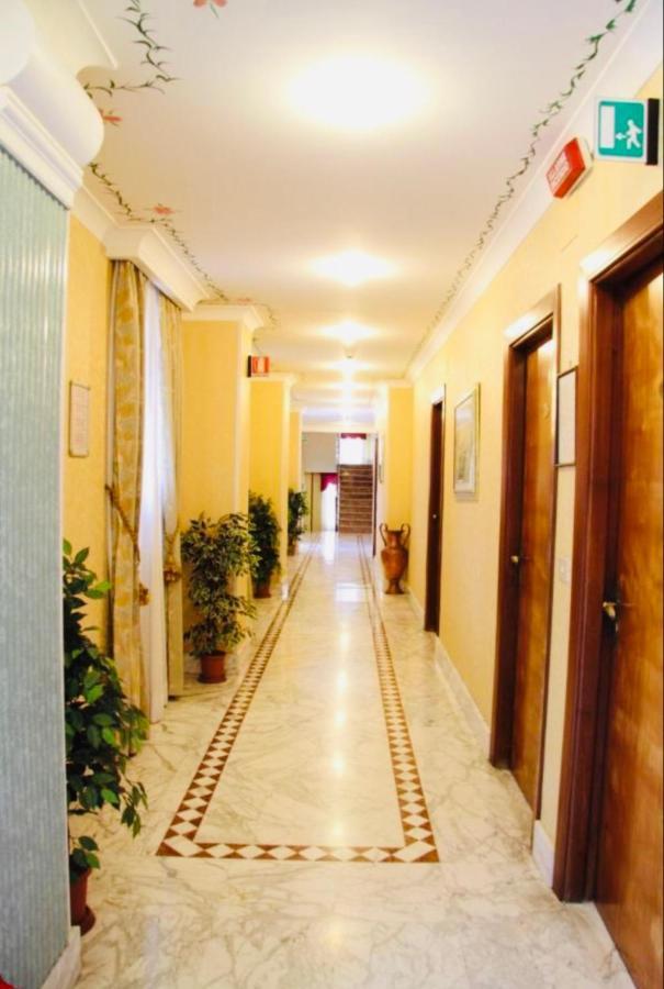 Hotel Elvira 퓨기 외부 사진