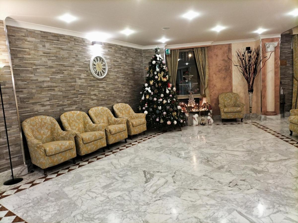 Hotel Elvira 퓨기 외부 사진